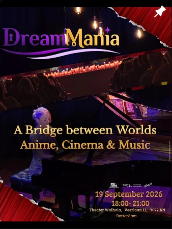 DreamMania campagneposter met een pianist op het podium